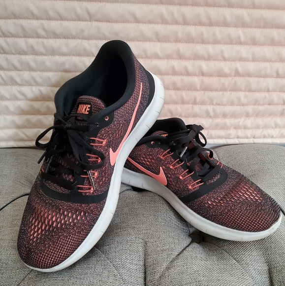 Nike Free RN - Picture 1 of 4